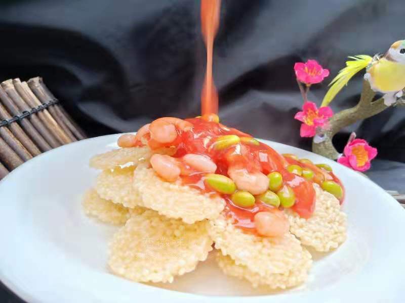 安徽宣城特产徽味农家糯米圆形水晶锅巴酒店膨化食品