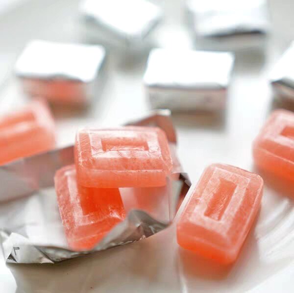 日本进口乐贝尔蜂蜜白桃味糖果清凉润喉果汁水果硬糖条装43g