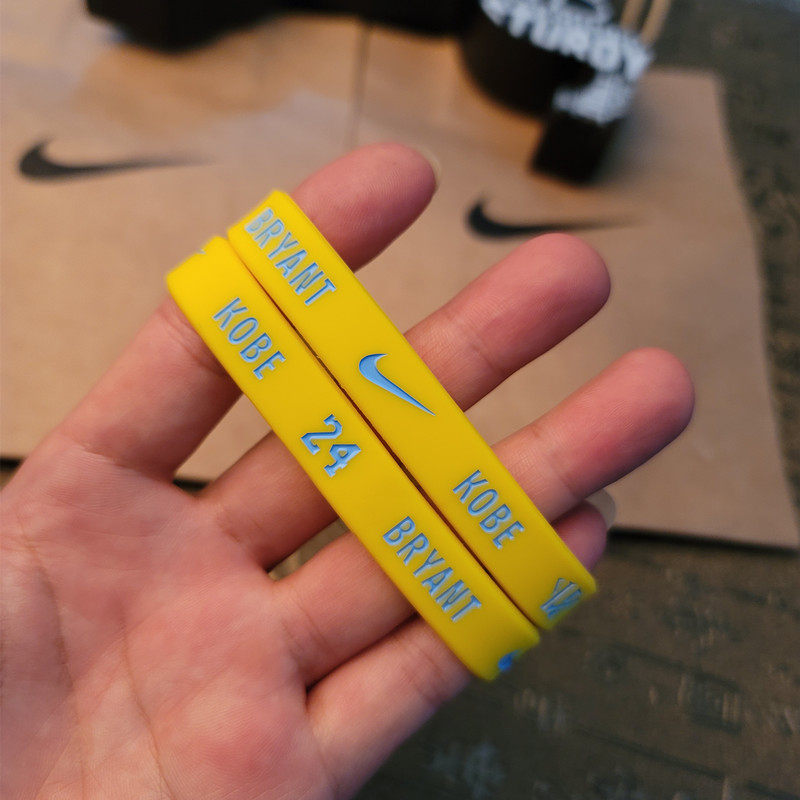 nba球星科比篮球手环湖人队布莱布莱恩恩特24号篮球球迷用品
