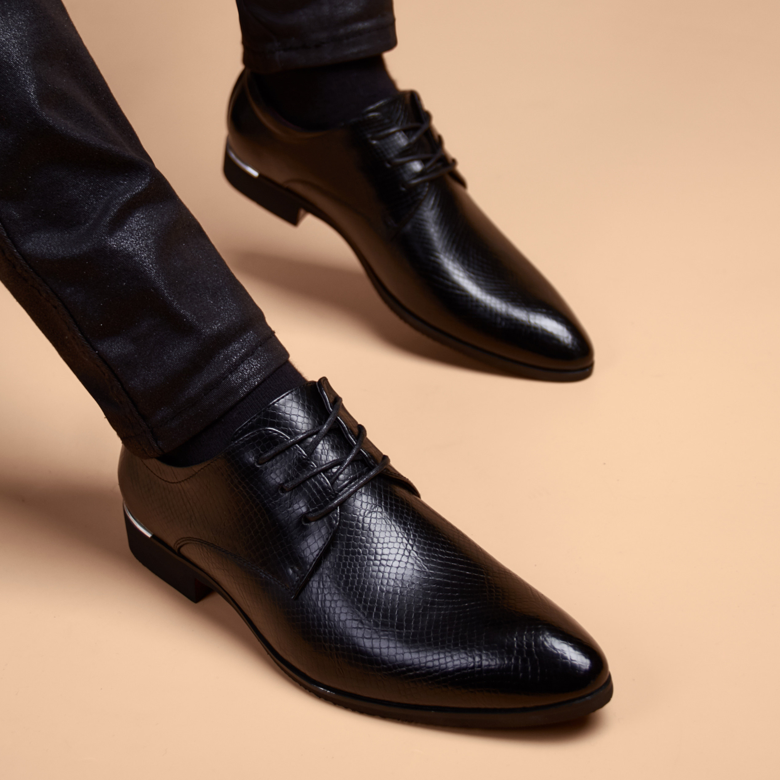 青年商务男鞋正装休闲鞋英伦潮流软底透气增高正装皮鞋