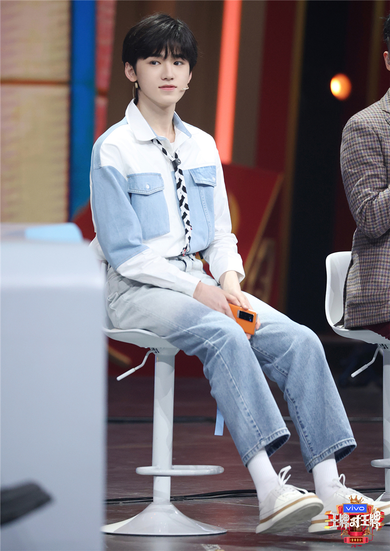 王牌王牌时代少年团宋亚轩同款牛仔拼色衬衫宽松衬衫