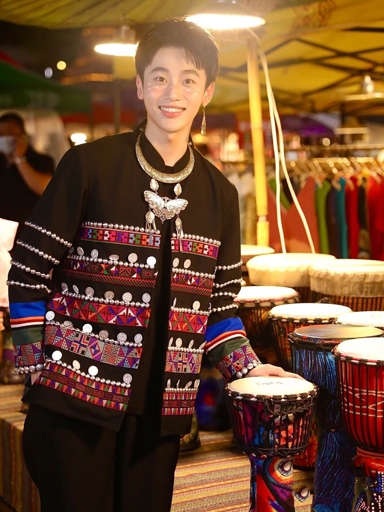 哈尼族男装秋冬苗族服装男士舞台主持演出服版纳民族服装