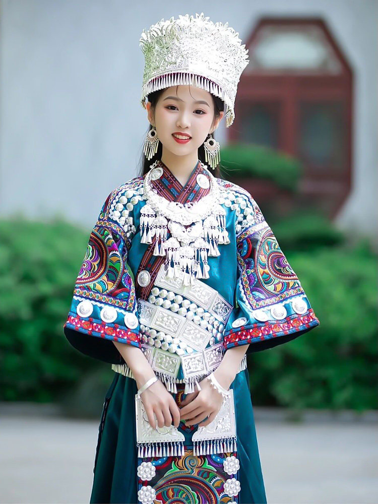 苗族服装女童苗家盛装舞台演出艺术比赛民族服饰民族服装
