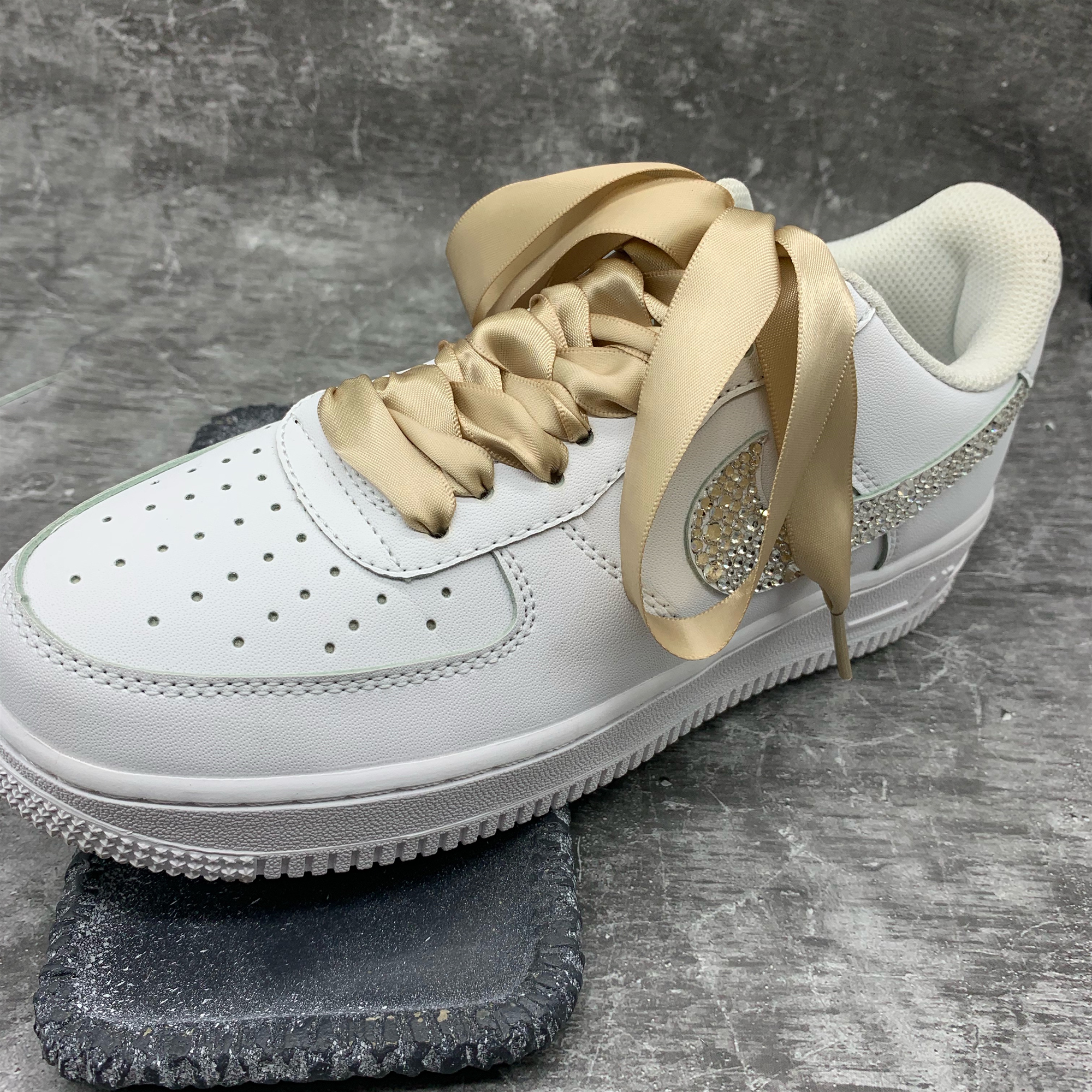 适配空军一号加宽白色丝绸鞋带af1小白鞋板鞋可爱鞋带