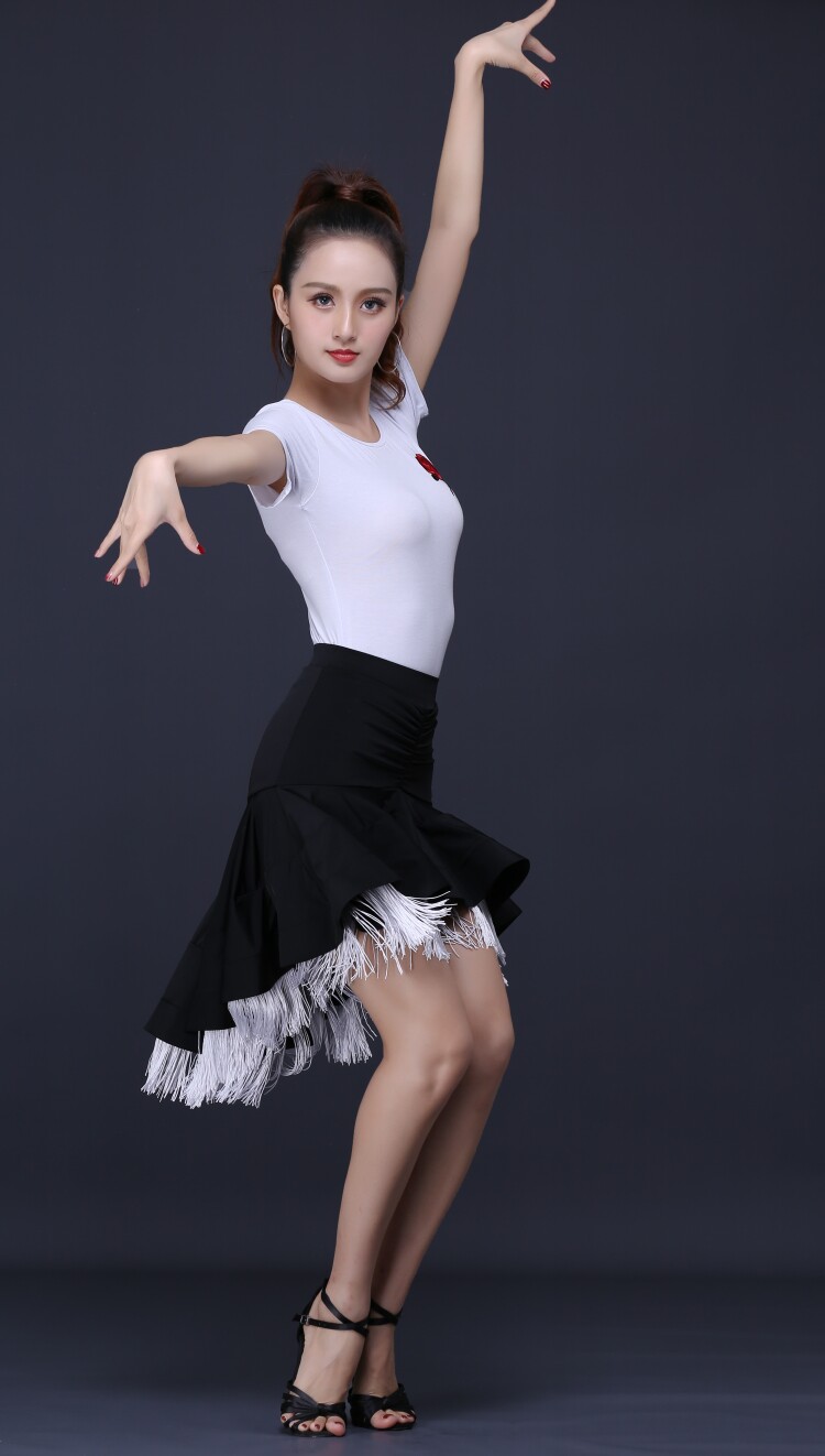 拉丁舞新款成人恰恰伦巴半身大摆性感流苏舞蹈广场舞半身裙