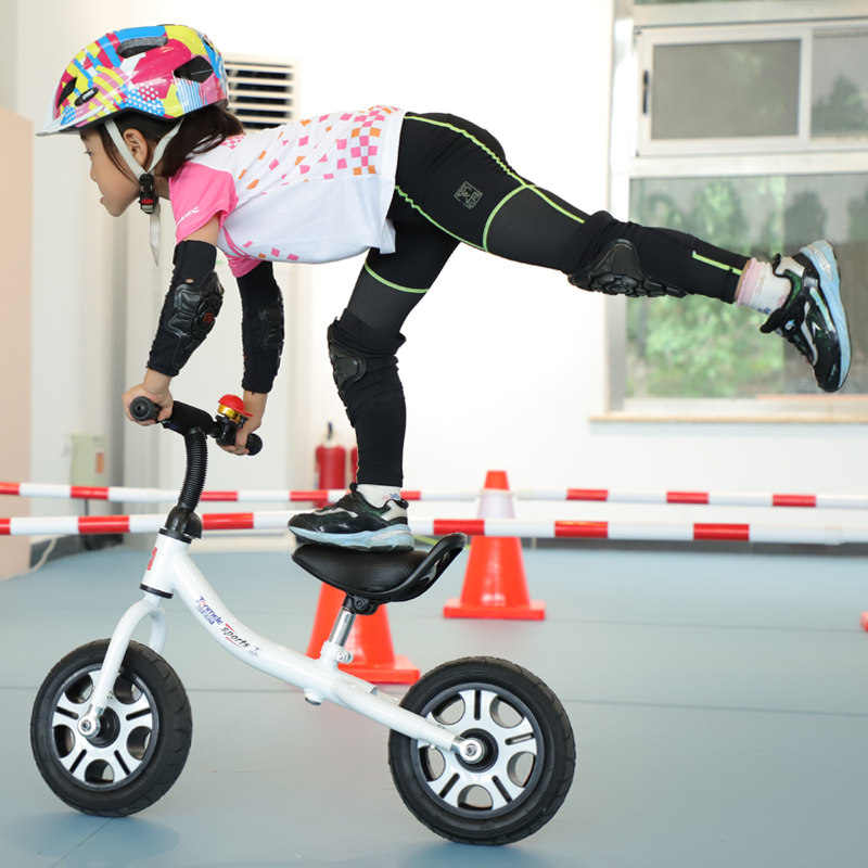 儿童平衡滑步车宝宝玩具玩具车车小孩溜溜车滑行行车踏行车