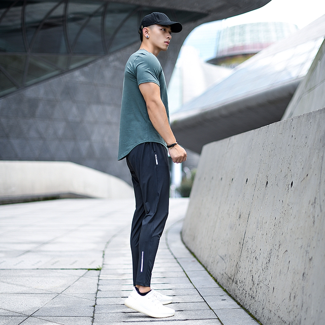 Sports casual fitness trousers Slim thin running light breathable stretch summer bundles small foot pants fitness pants Sports casual fitness trousers Slim thin running light breathable stretch summer bundles small foot pants fitness pants