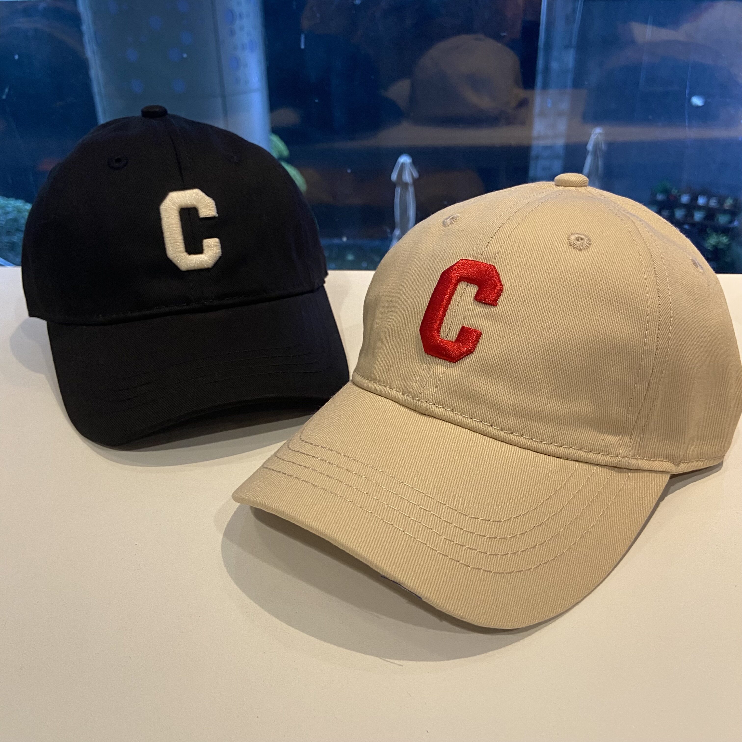 韩版儿童帽子简约c字母立体刺绣软顶鸭舌帽男女宝宝时尚棒球帽潮