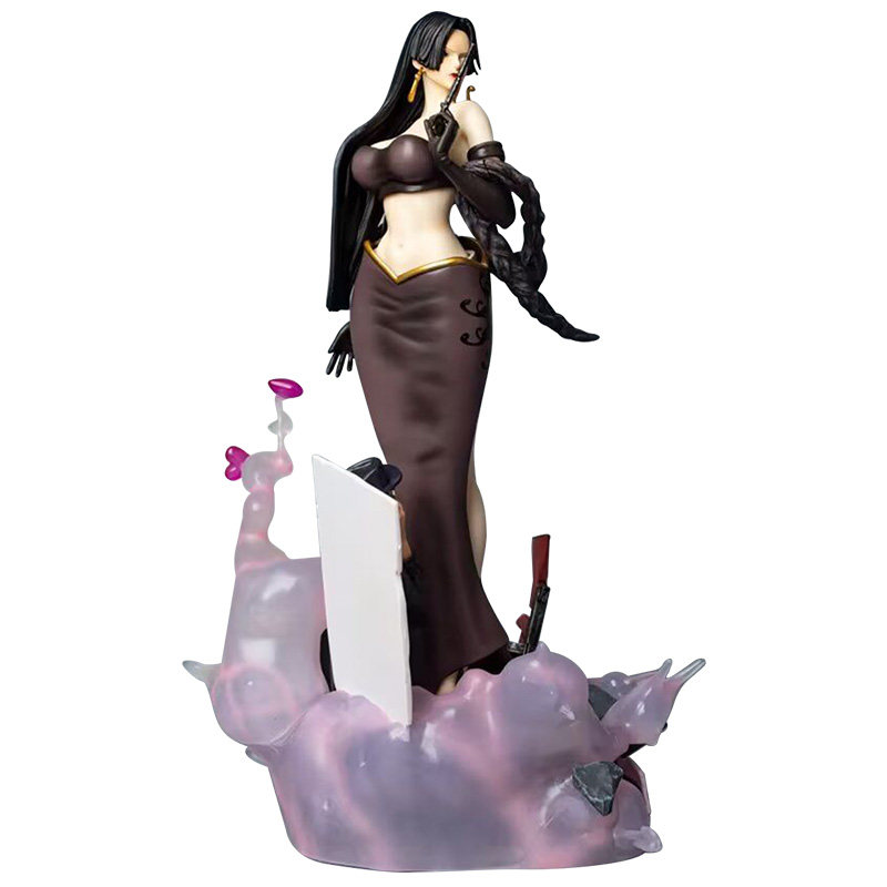 日版动漫海贼王乌塔女帝手办可脱皮衣西装旗袍海贼王手办专区