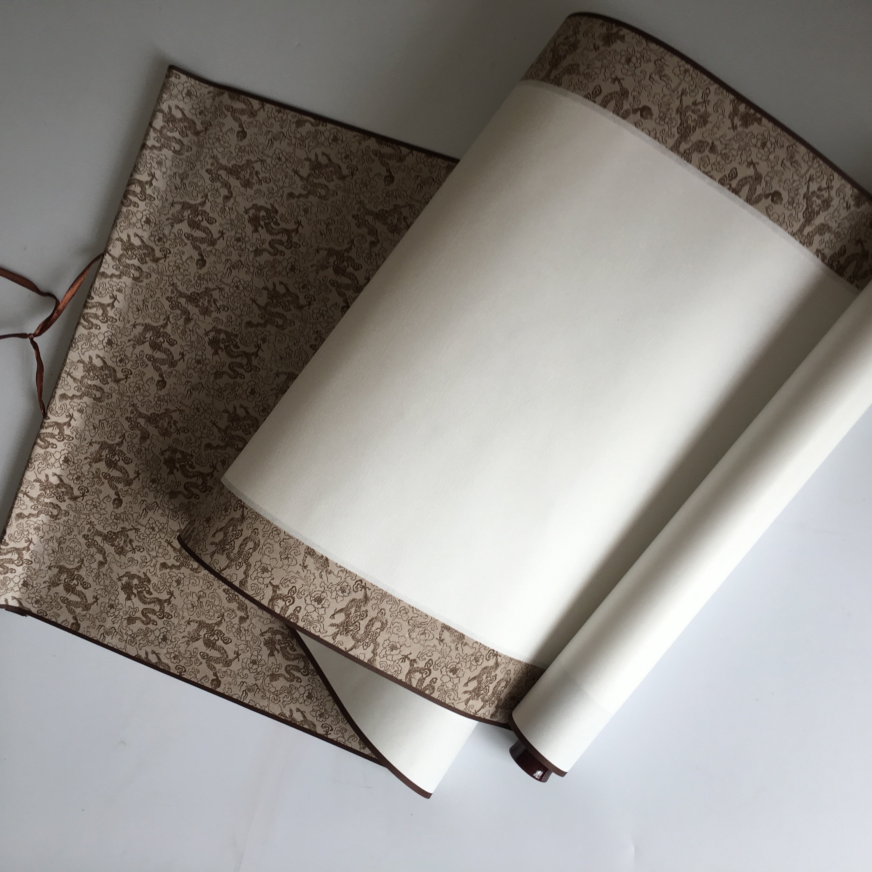 空白画轴三尺宣纸卷轴仿绫纸装裱挂轴毛笔书法国画横幅立轴竖挂