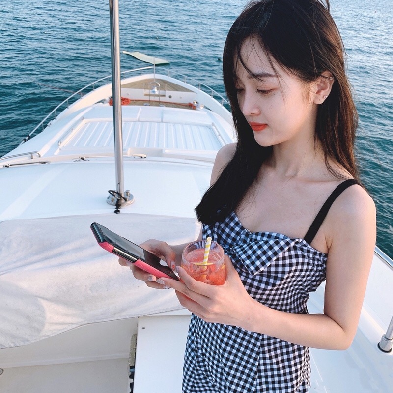 retro明星吴宣仪大胸钢托性感保守复古微胖温泉连体泳衣