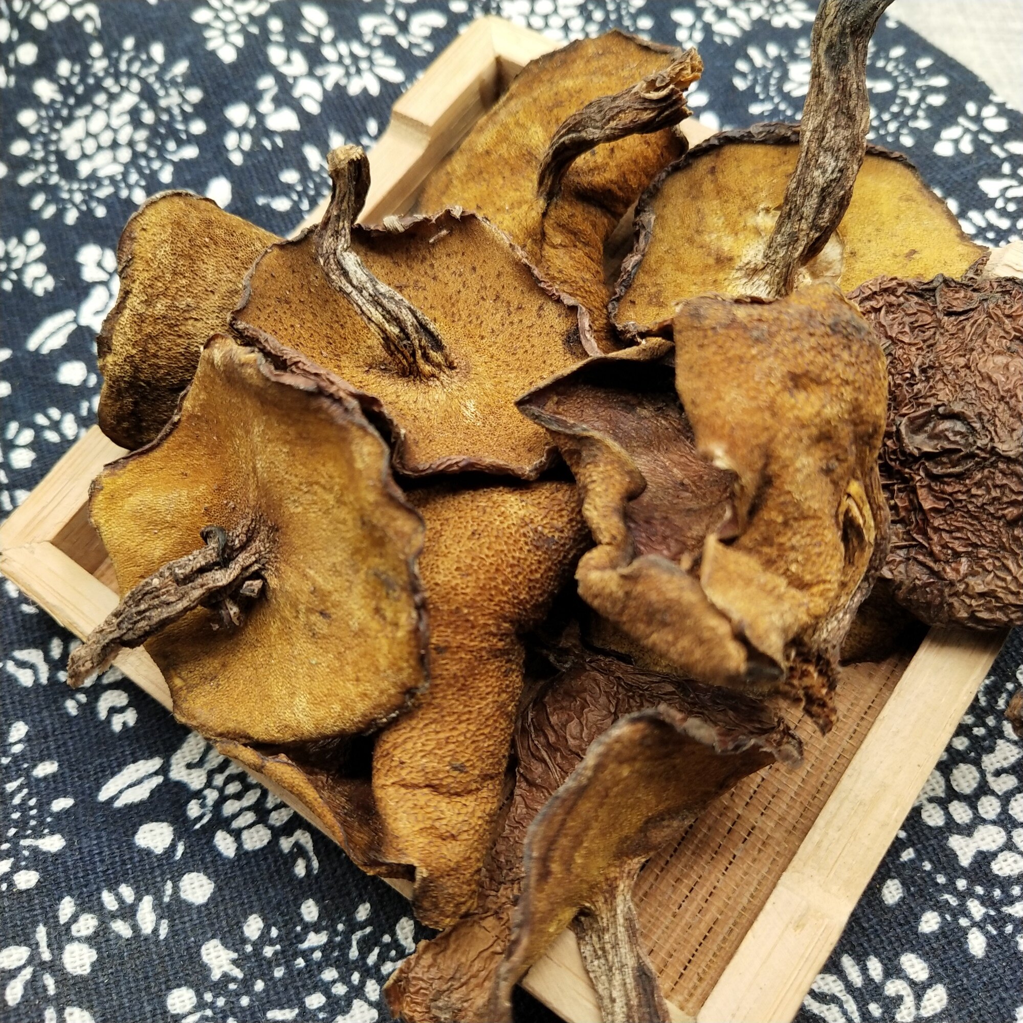 野生松蘑东北特产蘑菇干货500g包邮粘团子松蛾香菇类