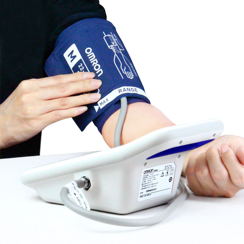 欧姆龙hbp-1300家用上臂式全自动医用电子血压计血压机测量仪器充