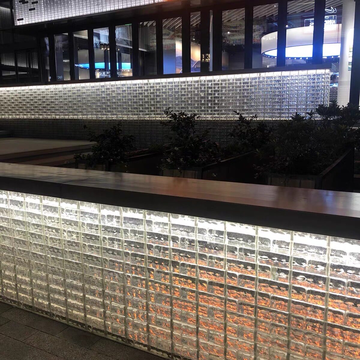 玻璃砖透明方形隔断热熔穿孔长条水晶气泡透光玻璃砖