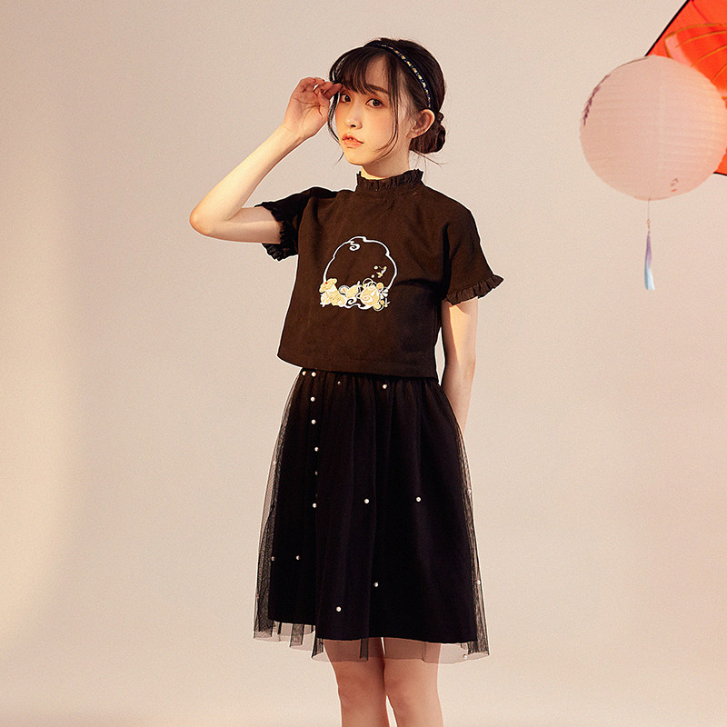 【十三余 小豆蔻儿】[矩子令] 圆领绣花短袖中腰中长裙连衣裙纱裙