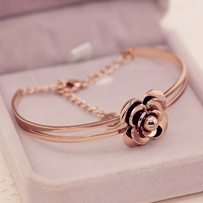 日韩版气质时尚18k玫瑰金钛山茶花手镯开口手环手镯