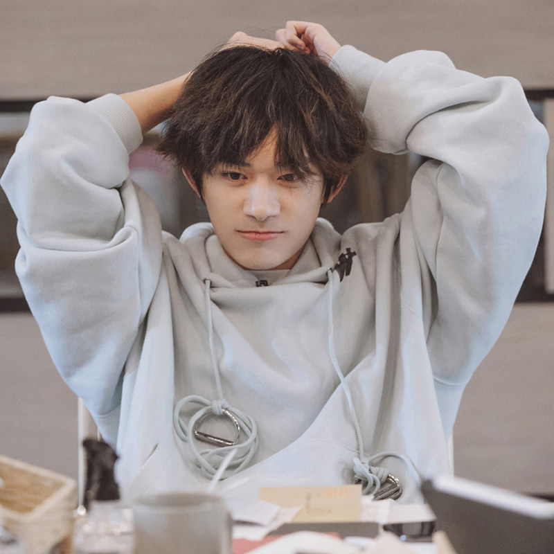 bigbang gd权志龙同款卫衣 打底衫修身高领r刺绣长袖六色男女外套