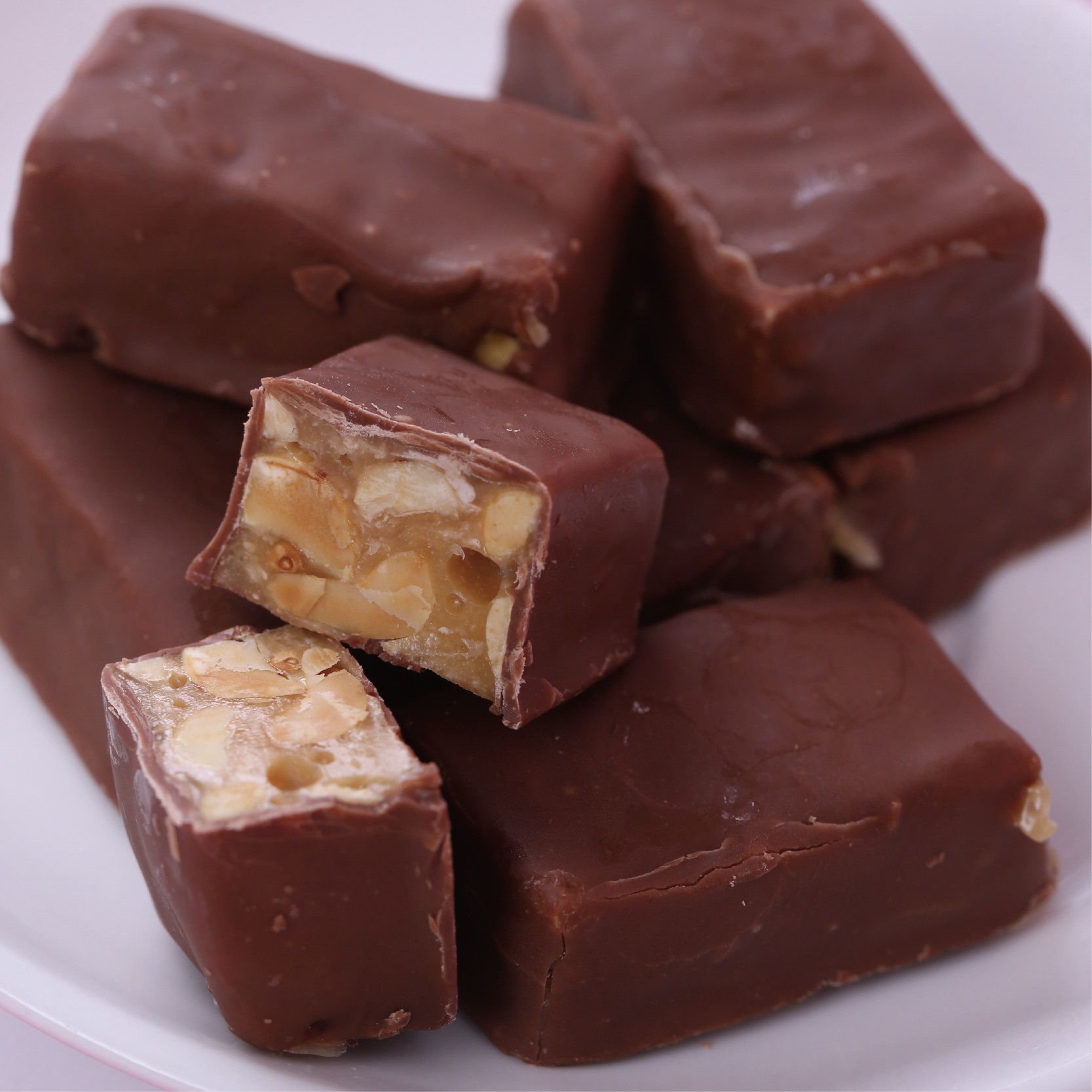 俄罗斯进口kdv黄花生士力架巧克力夹心聚会零食糖果喜糖年货500g