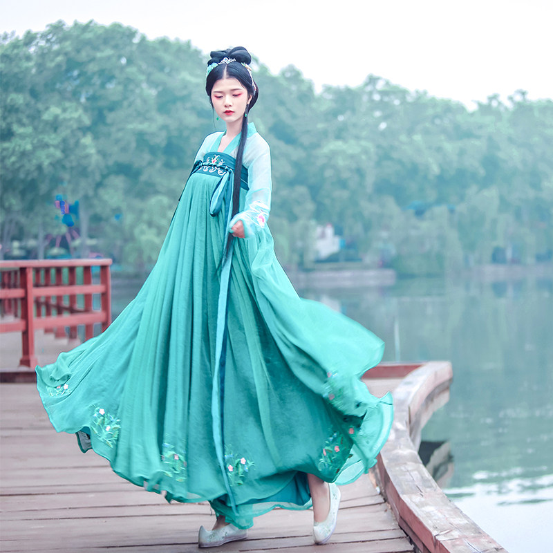 汉服清新襦裙直袖古风超仙飘逸淡雅绮思女中民族服装