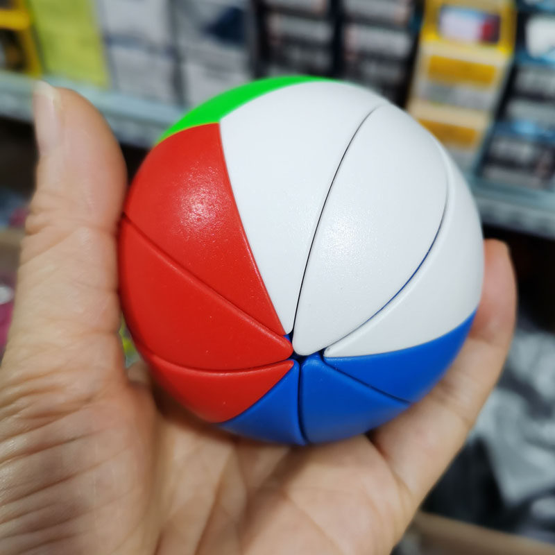 永骏科技枫叶魔方圆形球体6色旋转还原塑料魔方