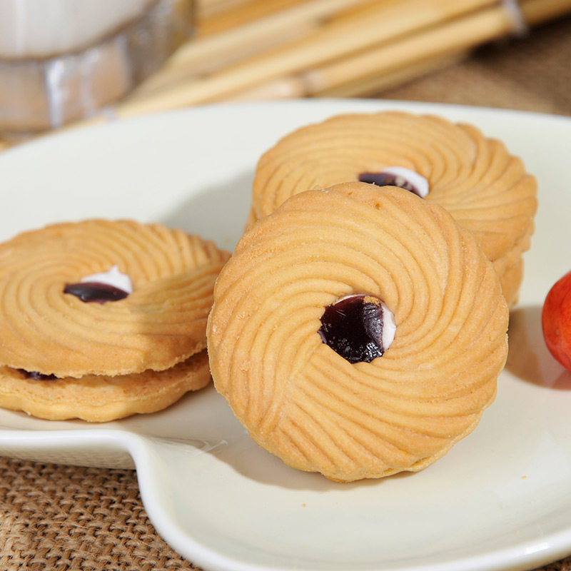 青食宴会夹心饼干情怡蓝莓草莓牛奶炖蛋巧克力奶油 美食糕点零食