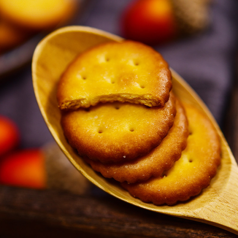 和风小圆圆饼438g礼品铁罐酥脆咸香份量分享韧性饼干