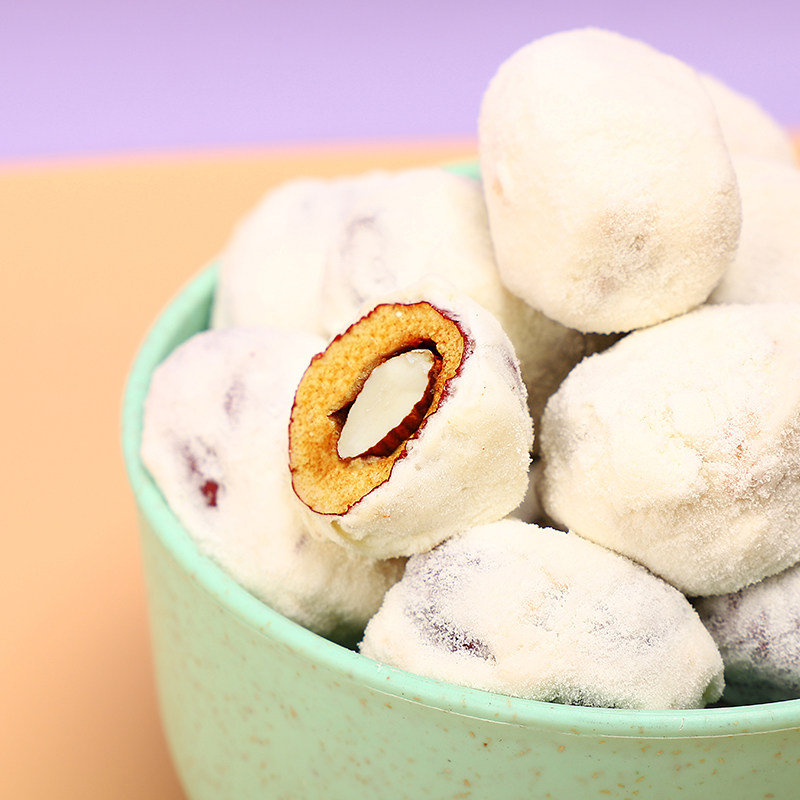 盛晨网红奶枣杏仁巴旦木夹心奶酪枣新疆无核大灰枣红枣夹奶芙零食