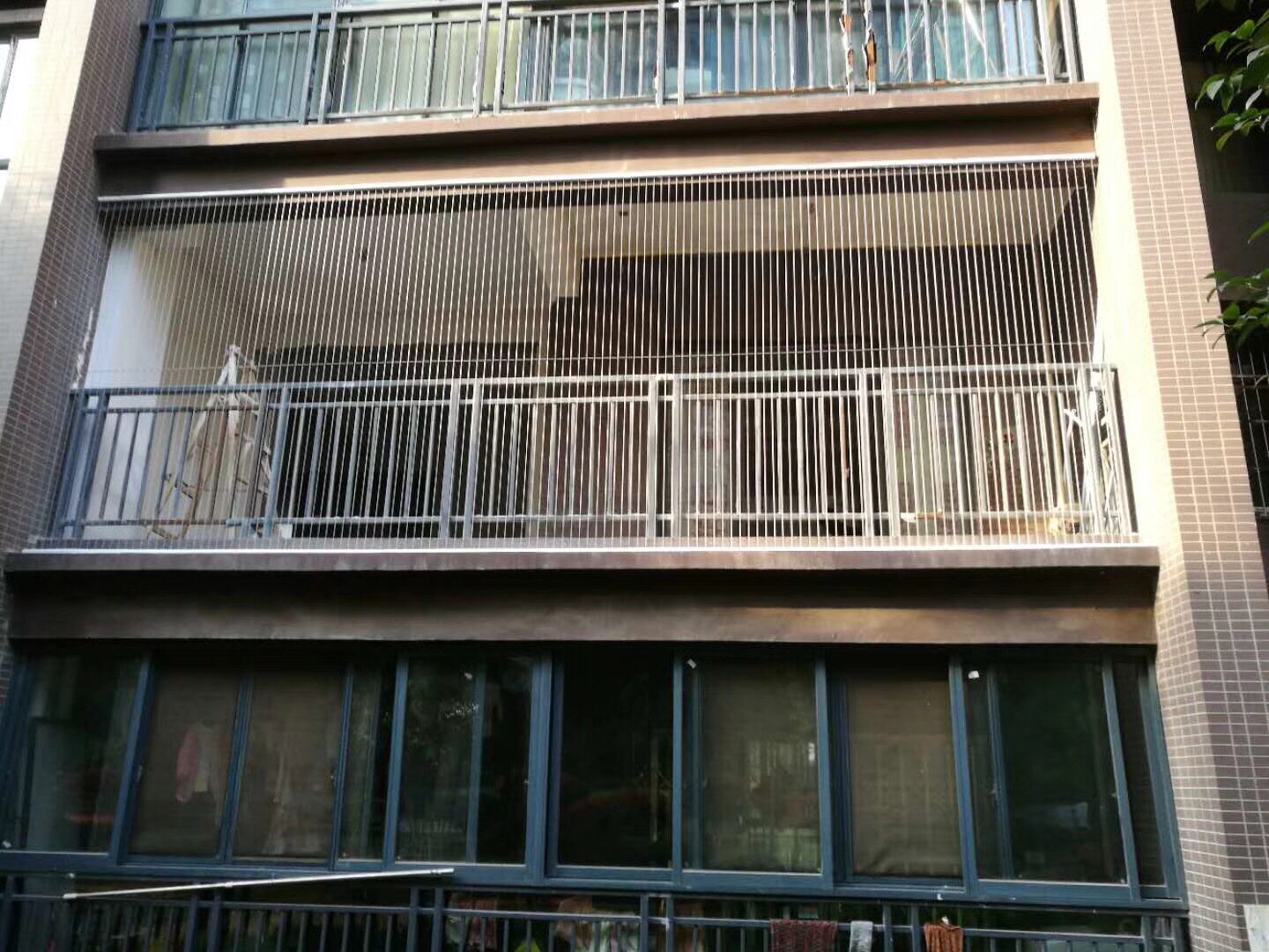 隐形防护网阳台防盗武汉儿童防护栏高层防盗窗