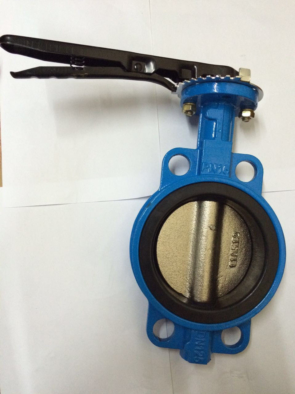 d71x-16铸铁手动手柄对夹式蝶阀dn40 50 65 80 100 125 150 200