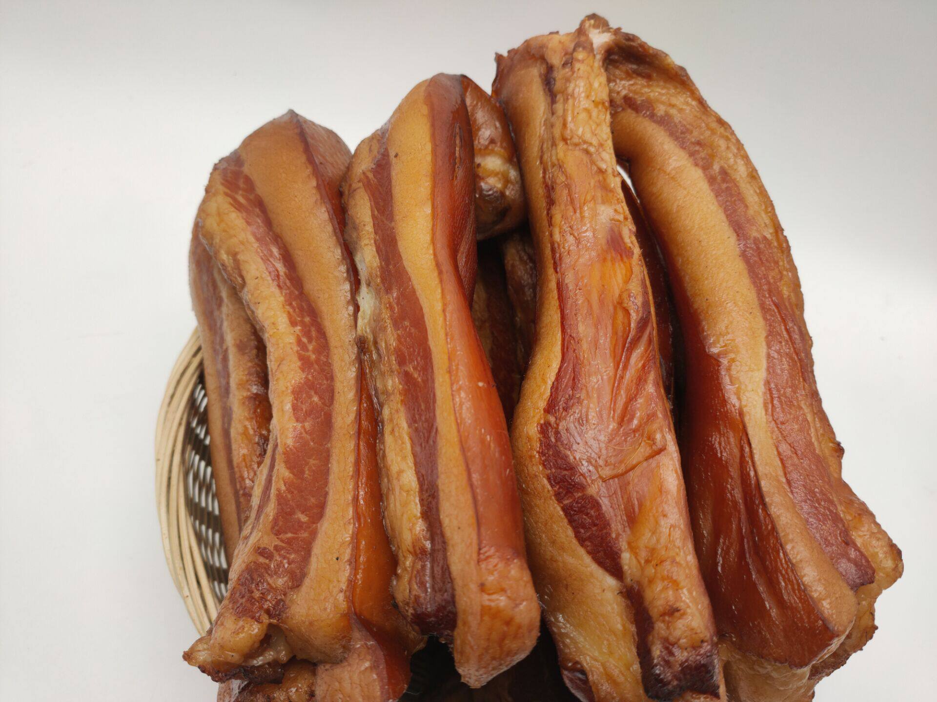 腊肉腌制湖南特产烟熏偏肥五花柴火咸肉风干腊