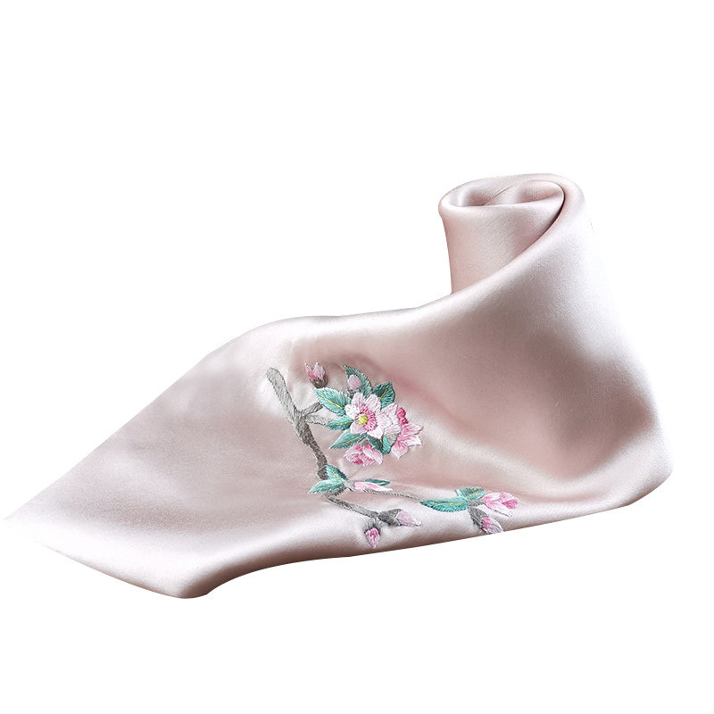 成都旅游中国国风蜀绣手工刺绣真丝女士手绢刺绣