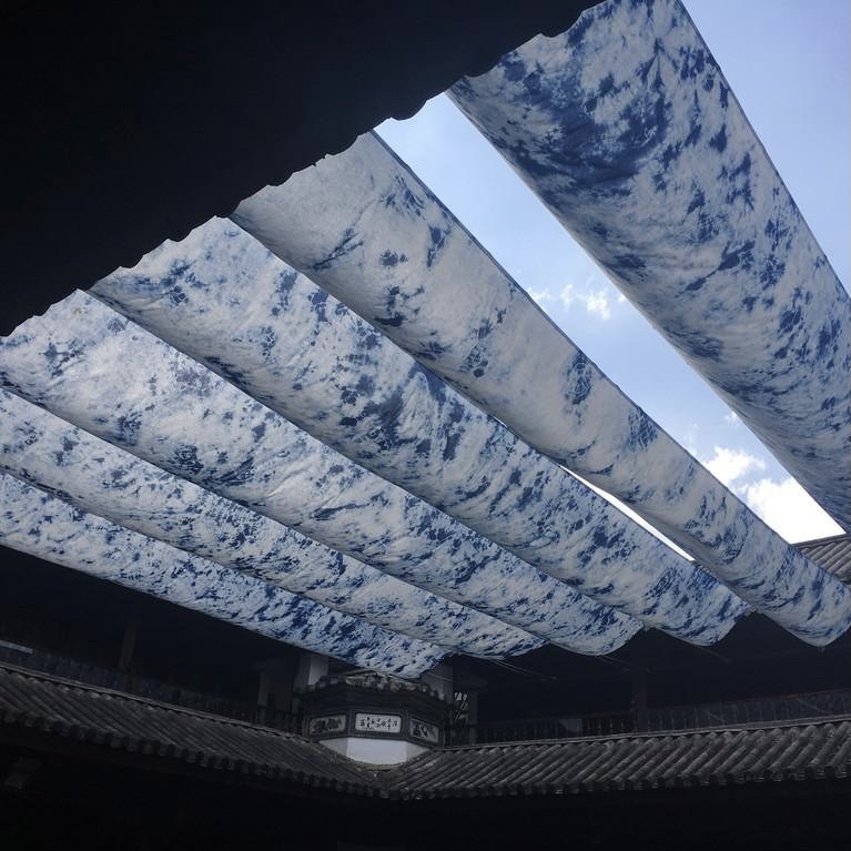 云南民族特色大理白族扎染染布装饰坯布肌理白族扎染