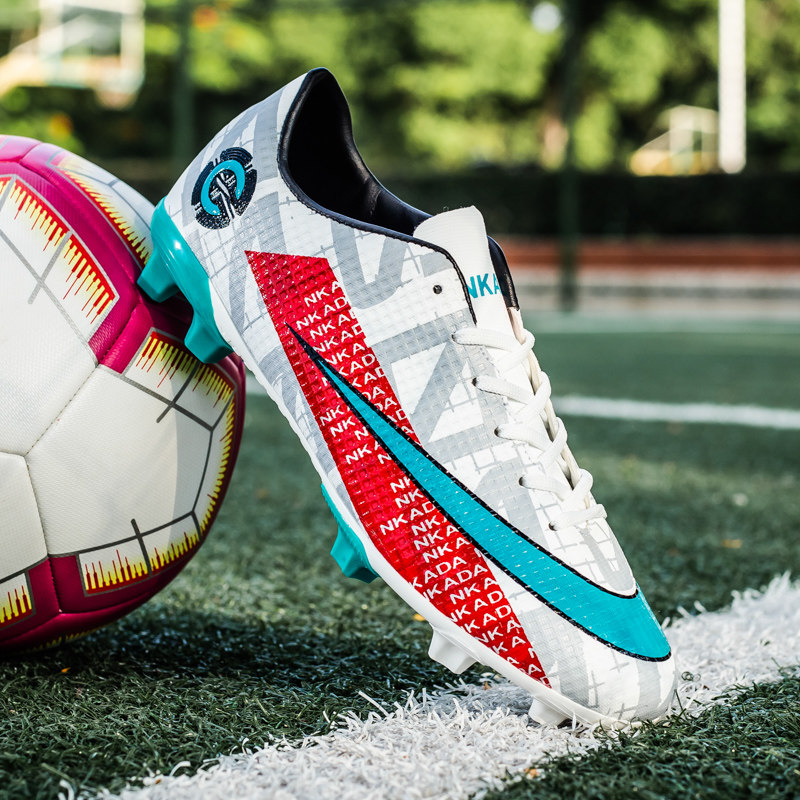 学生支持鸿星尔克红星cr7足球鞋儿童男童碎钉ag足球鞋