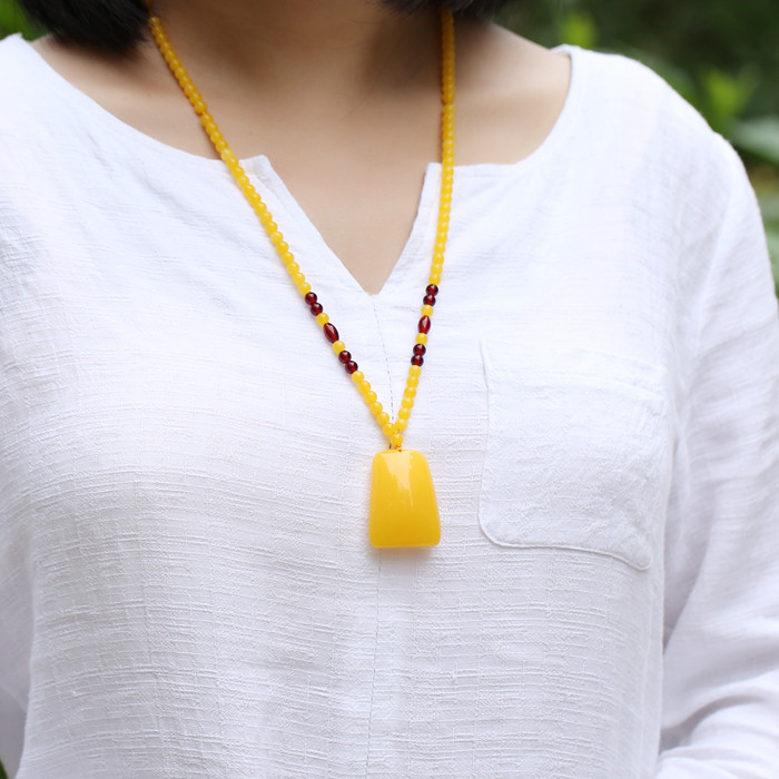 吊坠天然蜜蜡无事鸡油黄老水滴随形项链男女颈饰