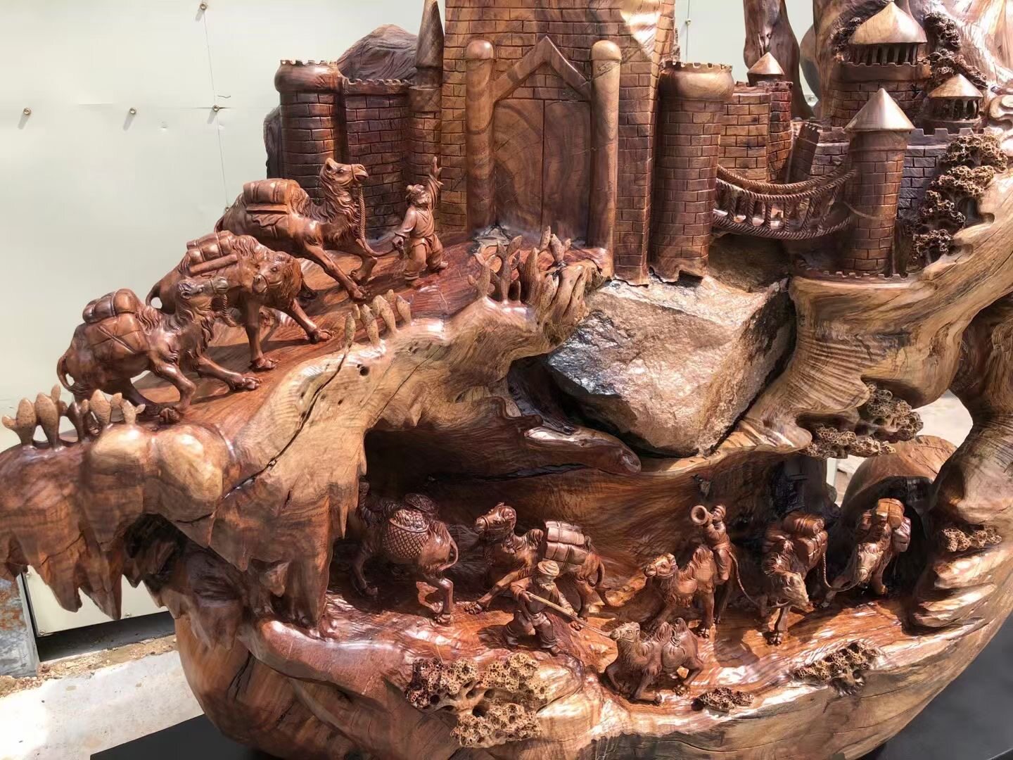 崖柏根雕摆件陈化随乌木金丝楠美美女客厅大型根雕