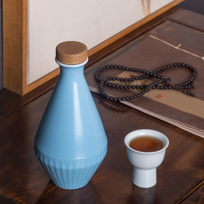 景德镇陶瓷酒瓶半斤日式白酒酒壶家用古风带盖密封家用酒壶
