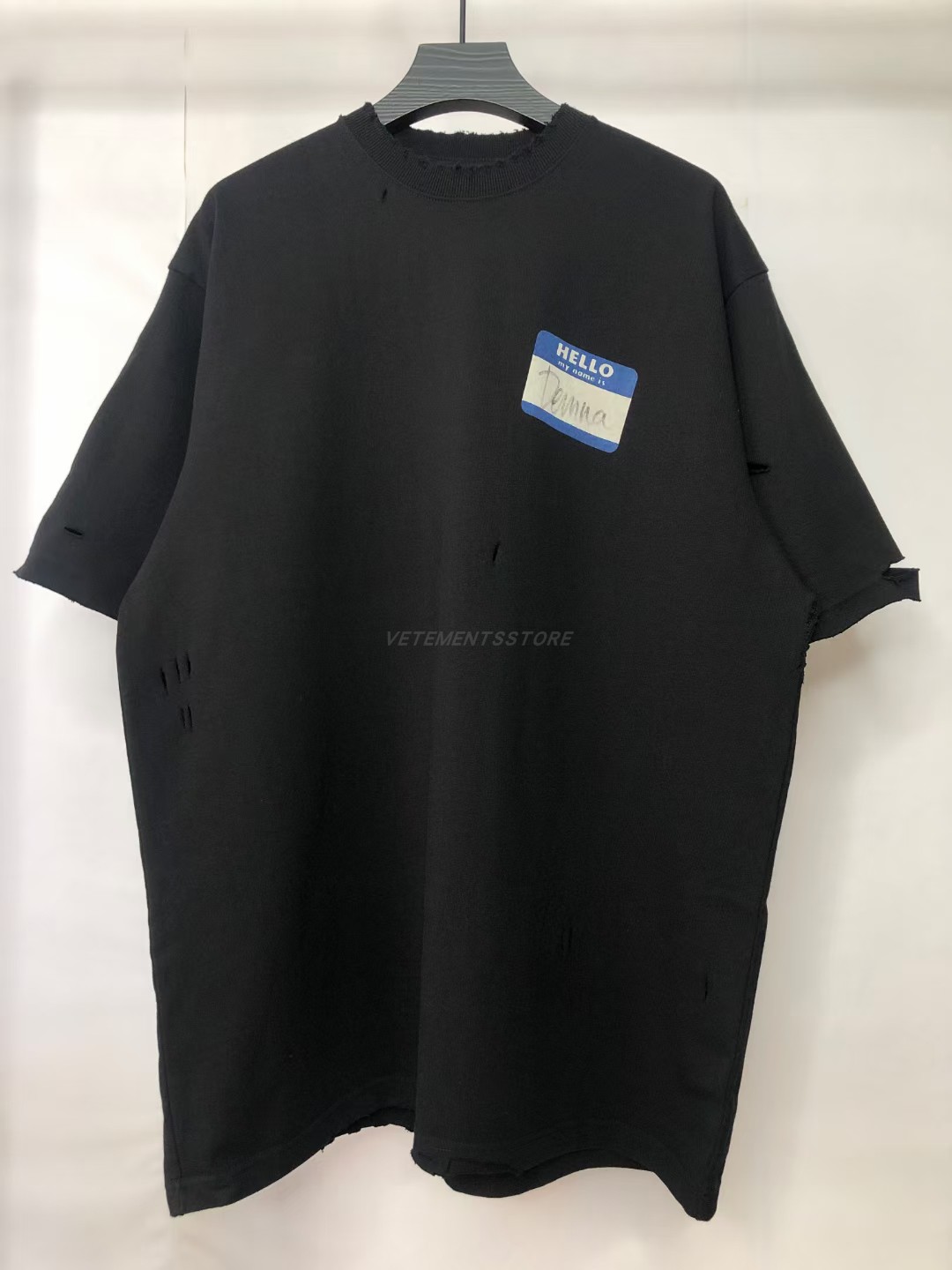 现货IETEMENTS HELLO MY NAME IS DEMNA 男女破洞街头小众短袖厚T