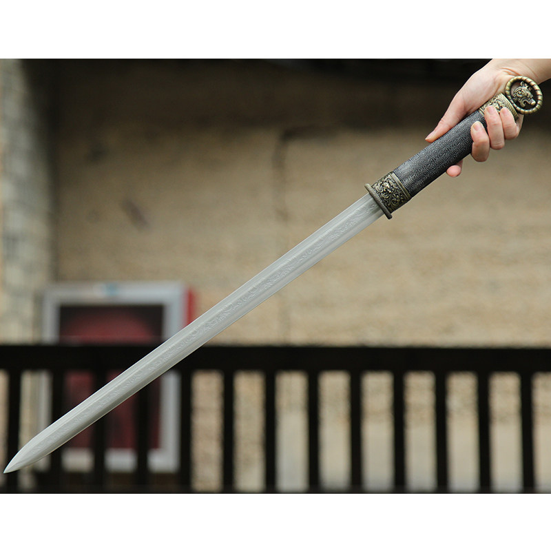 龙泉首龙短剑手工小汉剑一体不锈钢刀剑古风摄影刀剑