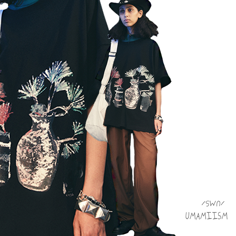 UMAMIISM 有茂密声 西西里风情写意插画景观蜡笔涂画圆领T恤