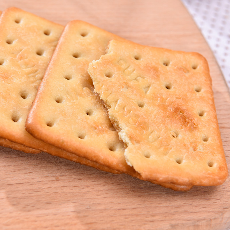 3斤椒盐苏打饼干代餐梳打奶盐散装咸味整箱韧性饼干