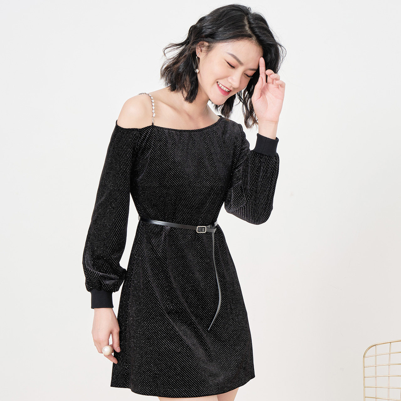 聚优惠 女装 ief/爱依服连衣裙2020秋装新款轻熟风轻奢性感皮带收腰