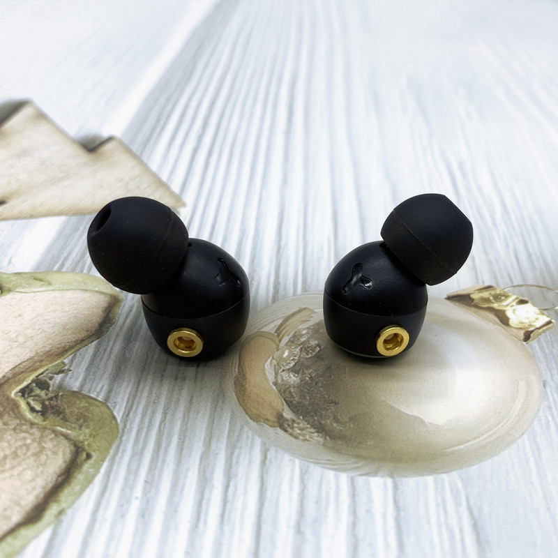 akgy100人声清晰低频扎实入耳耳机mmcx插拔普通有线耳机