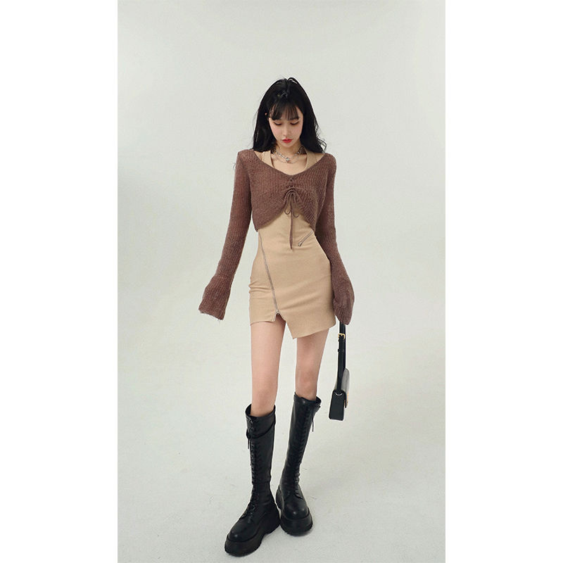 芭比姨 挂脖连衣裙套装女春装新款不规则短裙针织罩衫两件套