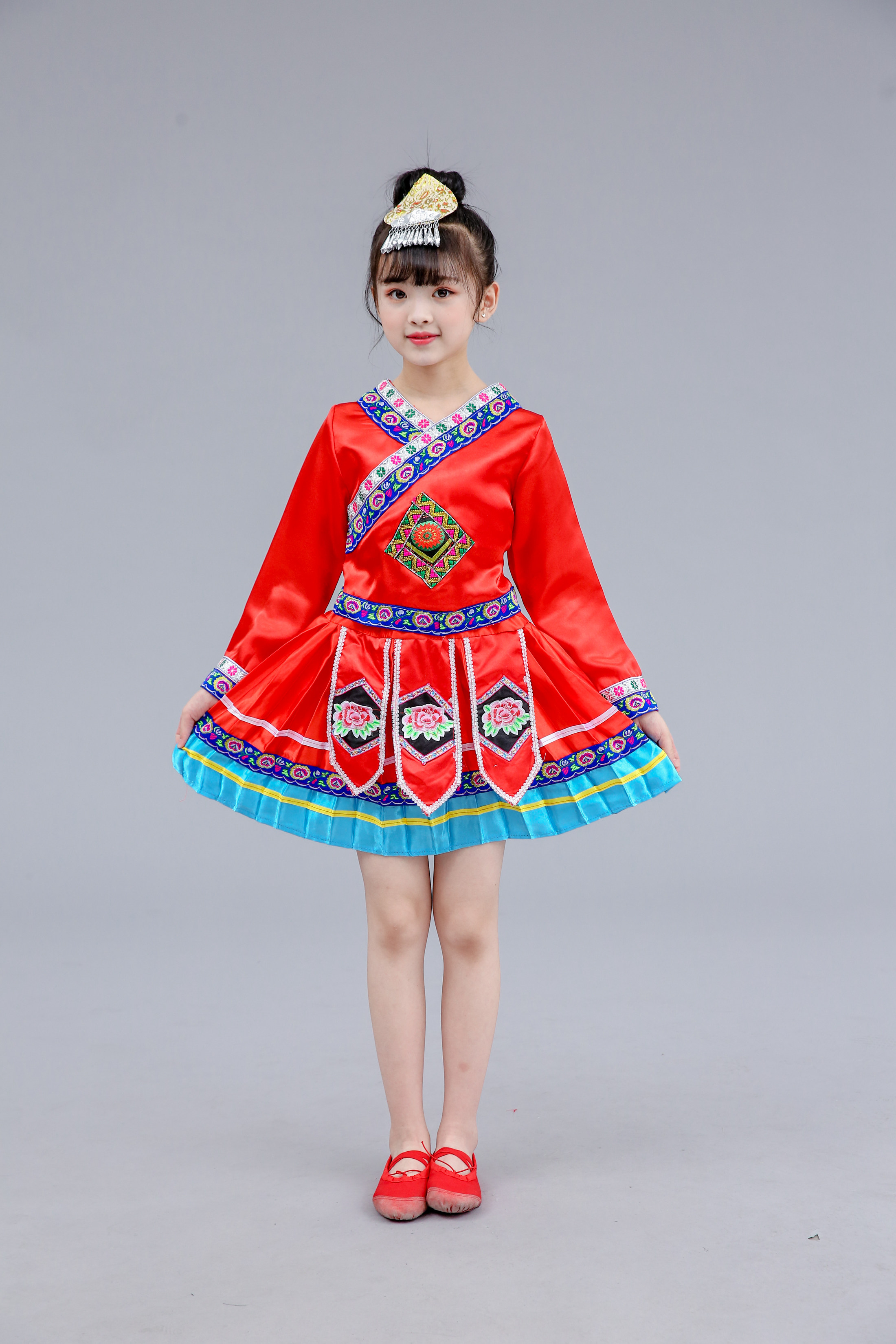 三月三广西壮族服装土家族男女女童侗族黎族白族苗族儿童演出服