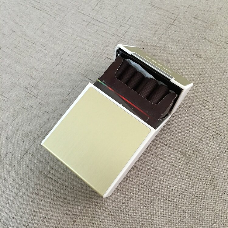 创意焦点focus翻盖烟盒个性男士20支装超薄便携塑料磁扣定制刻字