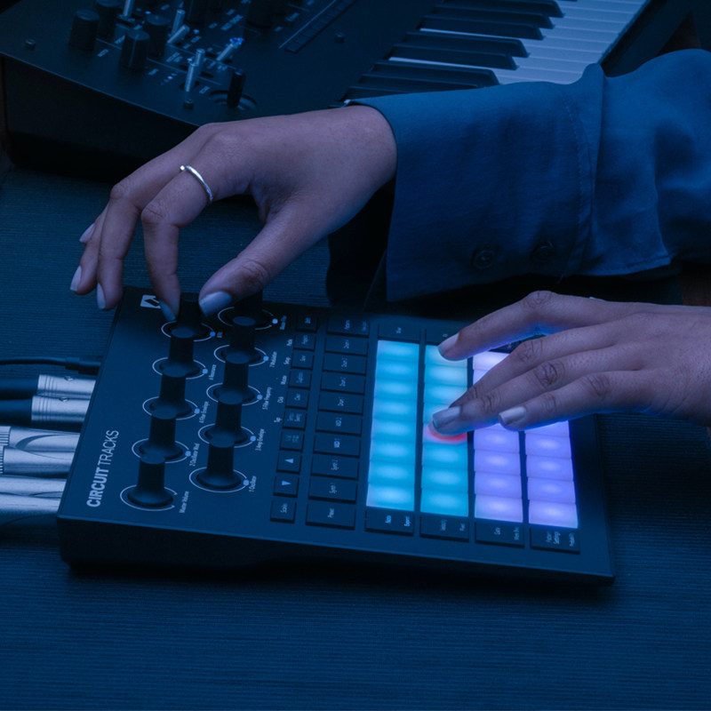 新款预售novationcircuittracks现代化鼓机合成器midi打击电子合成器