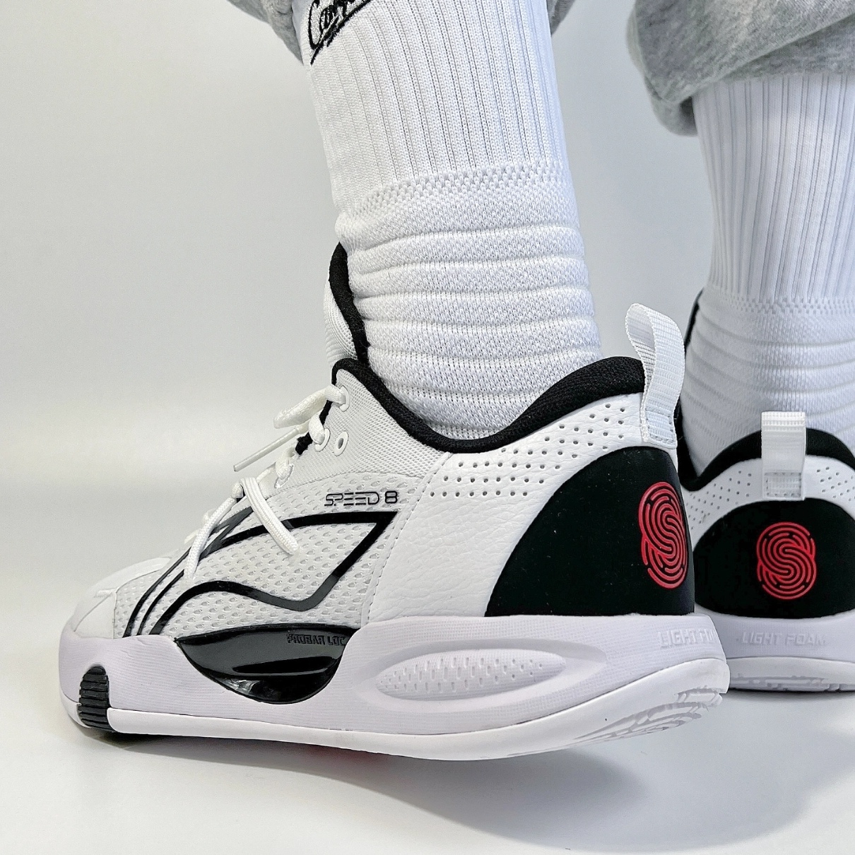 lining李宁闪击8td支撑稳定防滑透气耐磨实战低帮篮球鞋abps003