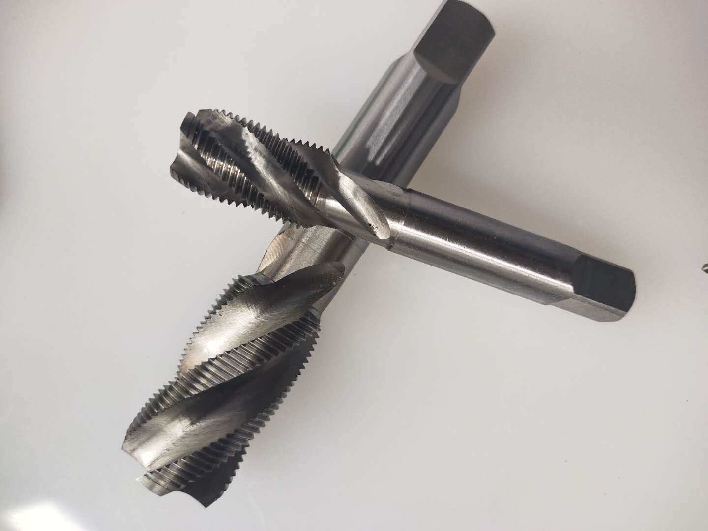 特价日本yamawa螺旋丝锥m14m16m1825m20m22m24x3上排屑机用丝机用丝锥