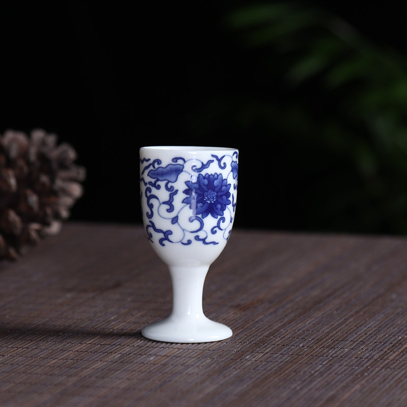 景德镇陶瓷小酒杯烈酒高脚杯白酒酒盅迷你一口杯祭祀酒杯中式酒具