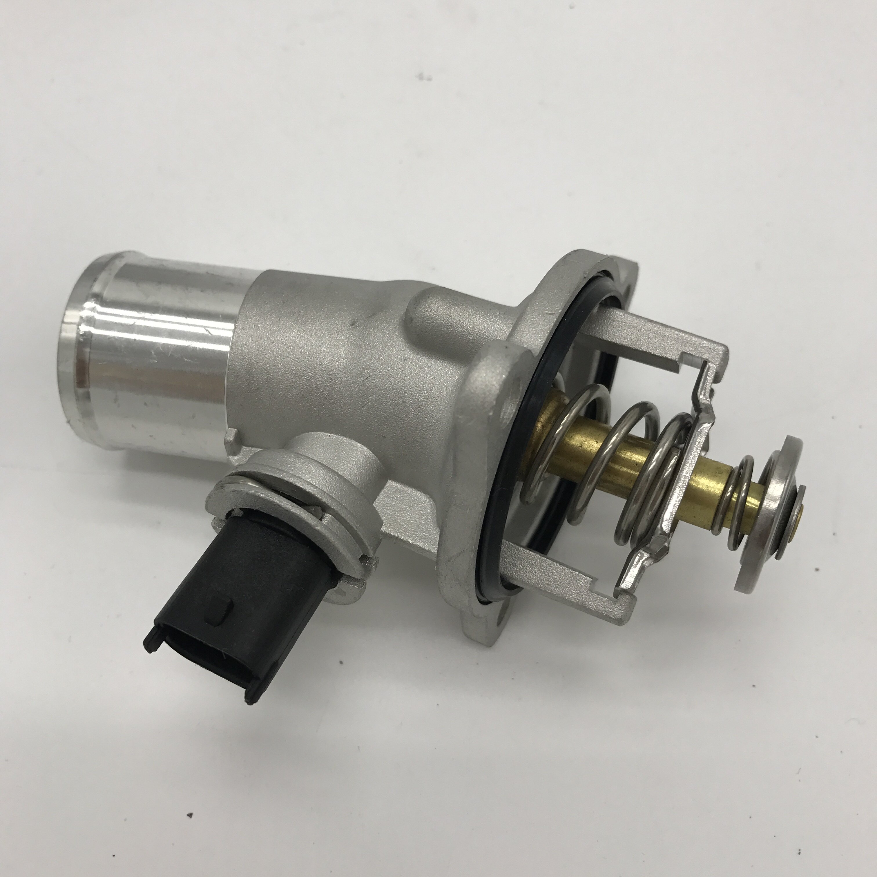 适用于科拉1.4t电子节温总成雪佛兰创酷调温温控节温器